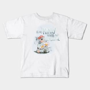 Being kind makes you beautiful Kids T-Shirt